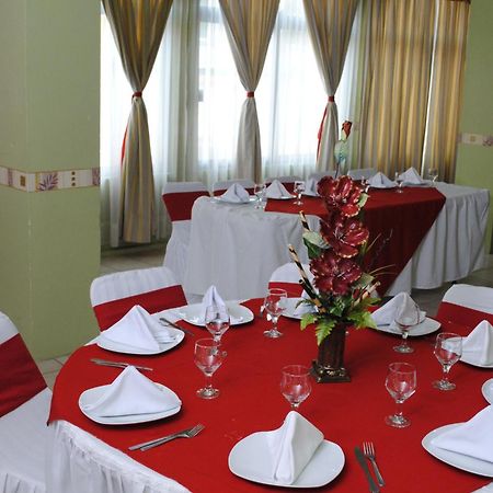 Hotel Arcos Del Parque Acayucan Bagian luar foto