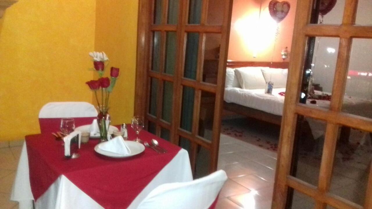 Hotel Arcos Del Parque Acayucan Bagian luar foto