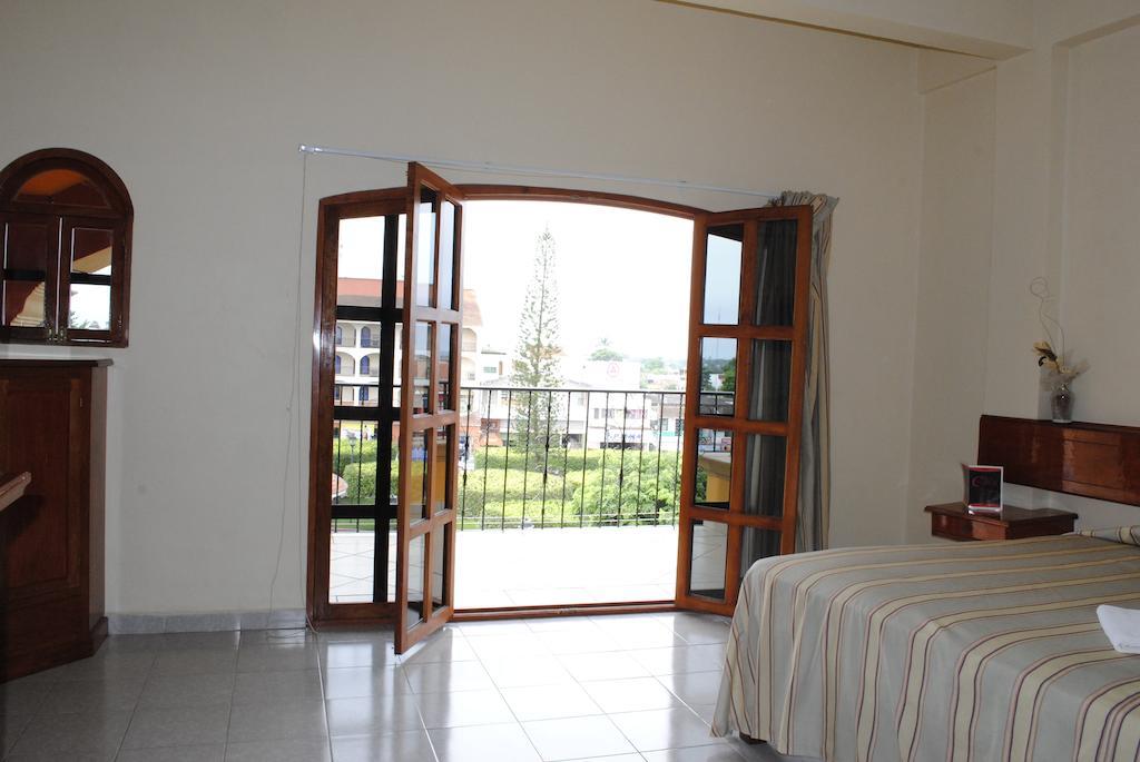 Hotel Arcos Del Parque Acayucan Ruang foto