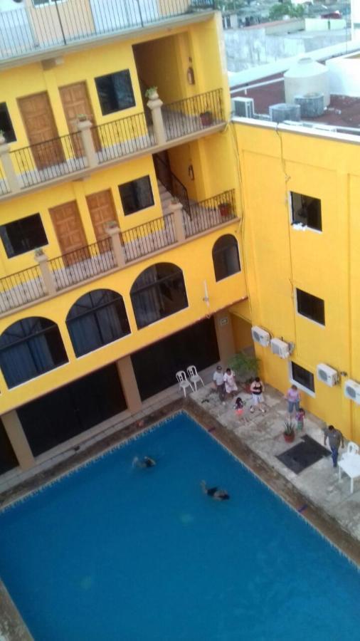 Hotel Arcos Del Parque Acayucan Bagian luar foto