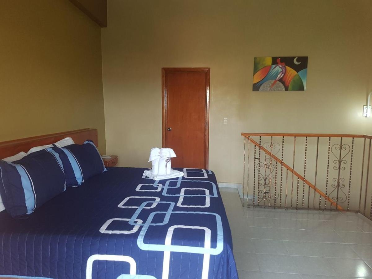 Hotel Arcos Del Parque Acayucan Bagian luar foto