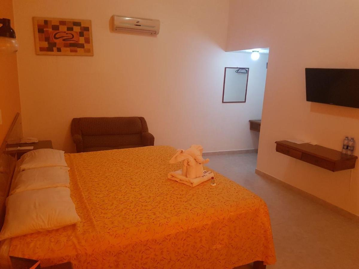 Hotel Arcos Del Parque Acayucan Bagian luar foto