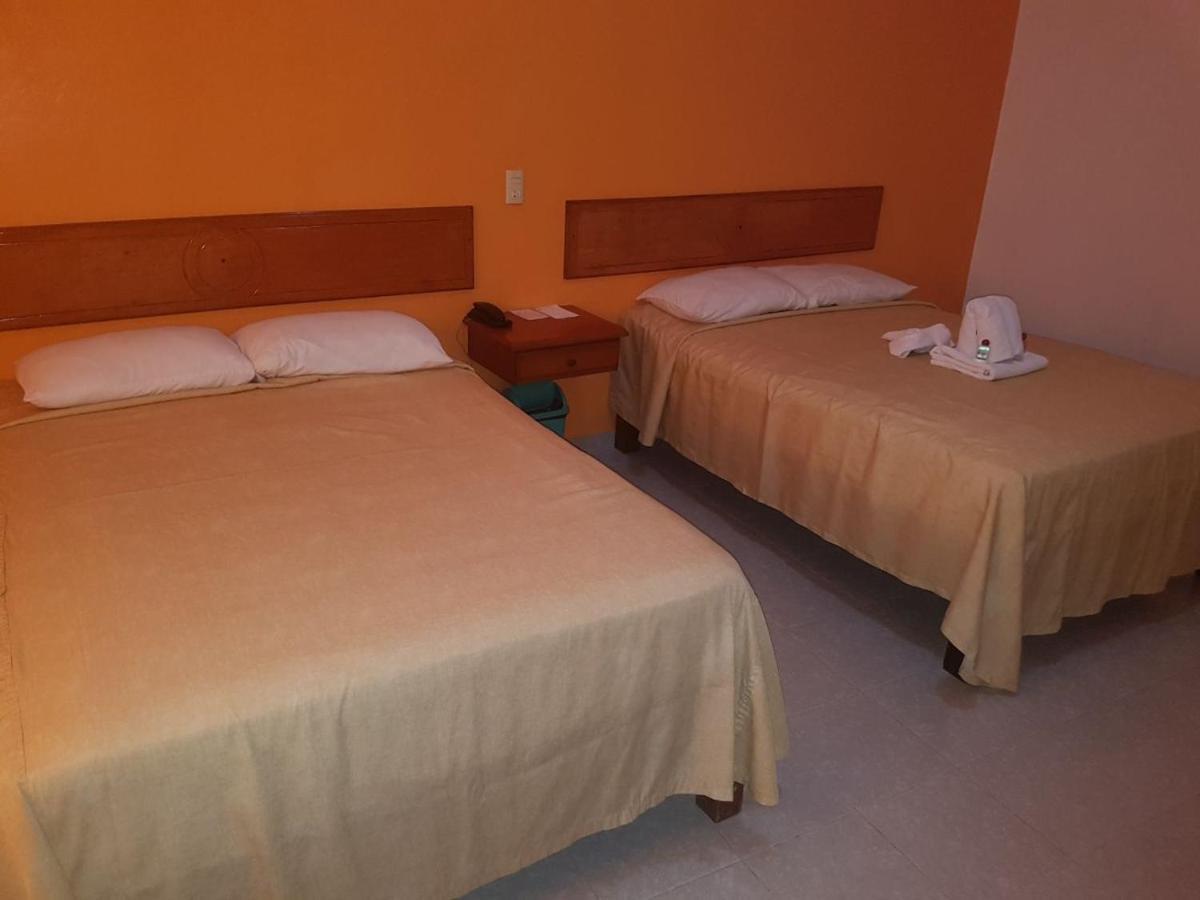 Hotel Arcos Del Parque Acayucan Bagian luar foto