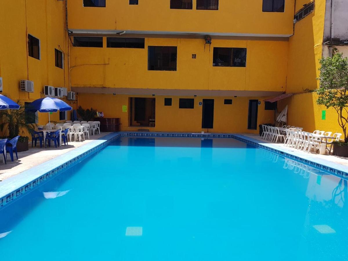 Hotel Arcos Del Parque Acayucan Bagian luar foto